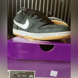 Nike sb dunk low Black White gum Size 11